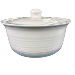 Pfaltzgraff Aura Pink 2 QT Casserole Dish and Lid Round Cream Color Stoneware